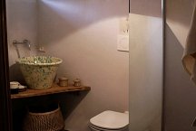 Trullo Elisa_bathroom with shower