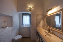 Masseria Marvicino_1 of 3 bathrooms
