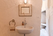 Palazzo Ferramosca_bathroom
