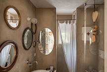 La Casa Delle Luci 2nd bathroom