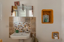 La Torretta bathroom with shower