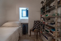 Trullo Acqua bedroom with single bed